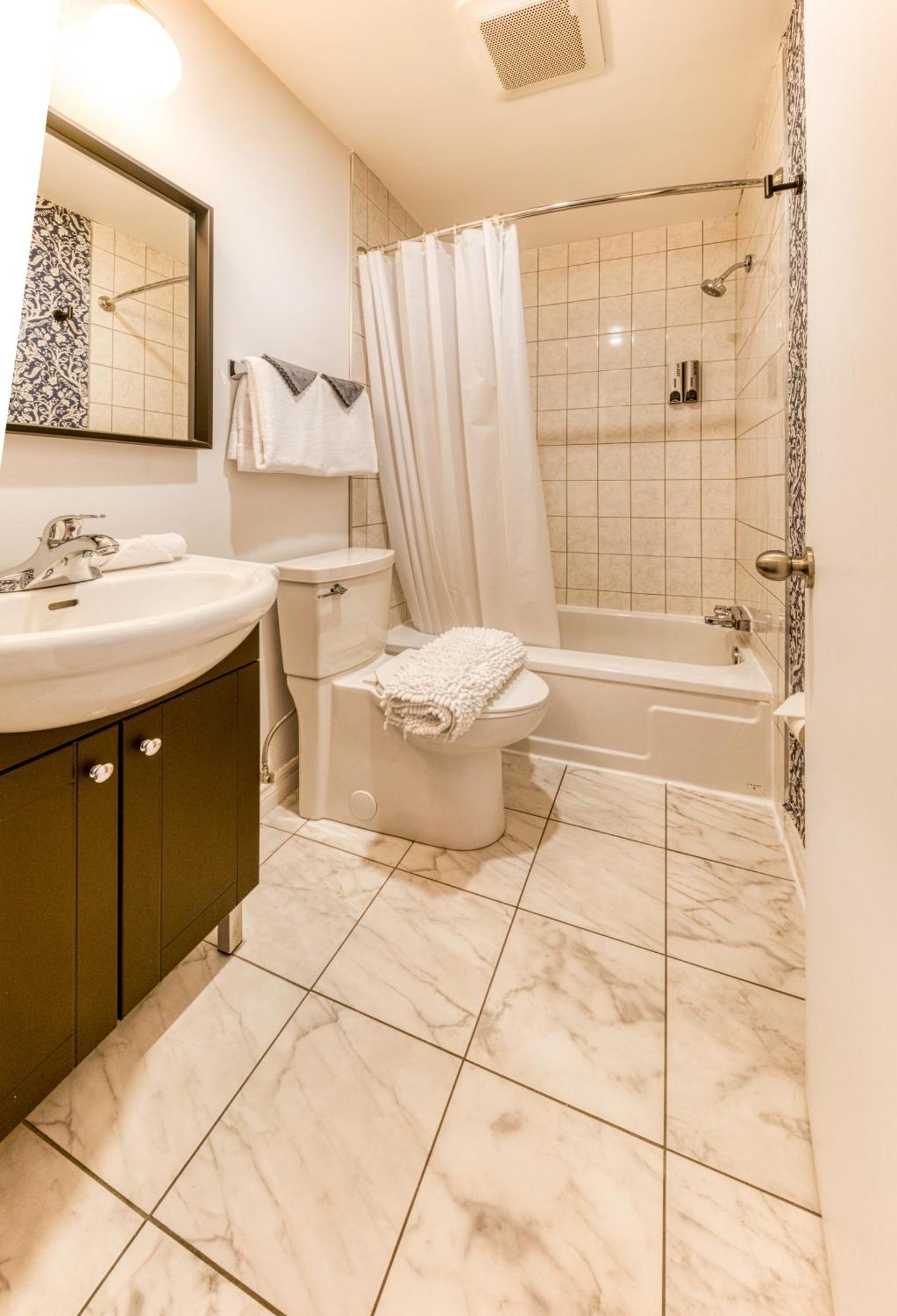 North House - Des Remparts- 2-bed With Great Views, Terrace * Quebec City
